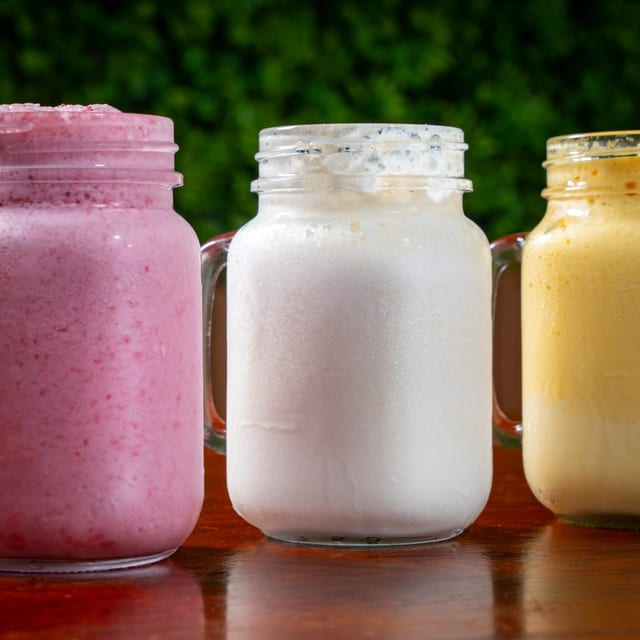 Natural Juices (Jugos Naturales).