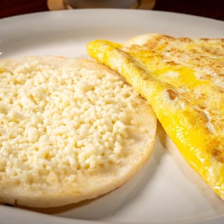 Ham and Cheese Omelette (Omelette con Jamón y Queso)