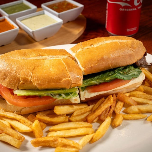 Steak Sandwich (Sándwich de Carne).